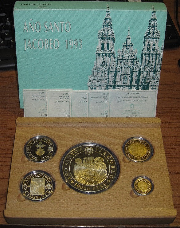 España - 1993 - Conmemorativas FNMT - Nº 00694/98 - PROOF - Año Santo Jacobeo 1993 serie completa oro y plata (5 monedas) / En e