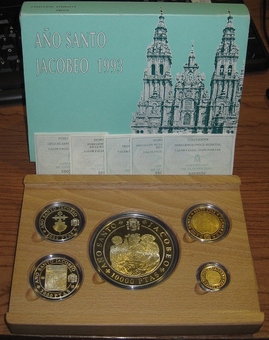 España - 1993 - Conmemorativas FNMT - Nº 00694/98 - PROOF - Año Santo Jacobeo 1993 serie completa oro y plata (5 monedas) / En e